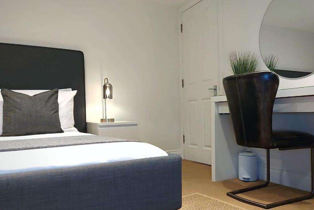 Stylish Apartment In City Centre With Parking Preston  Exterior foto